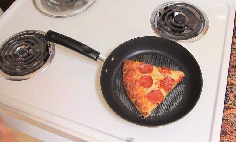 best way to heat up pizza