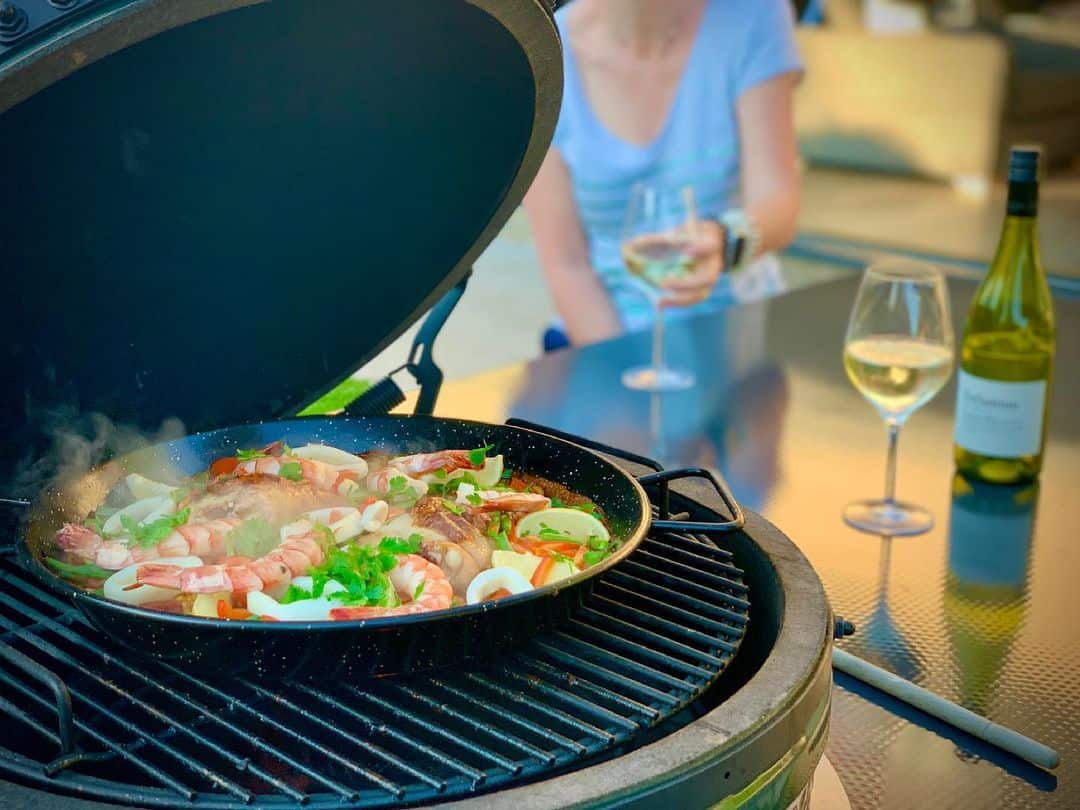 how to use a paella pan