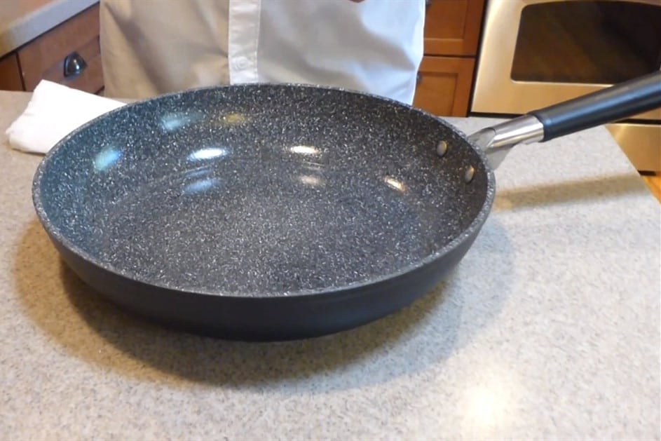 seasoning ceramic pans