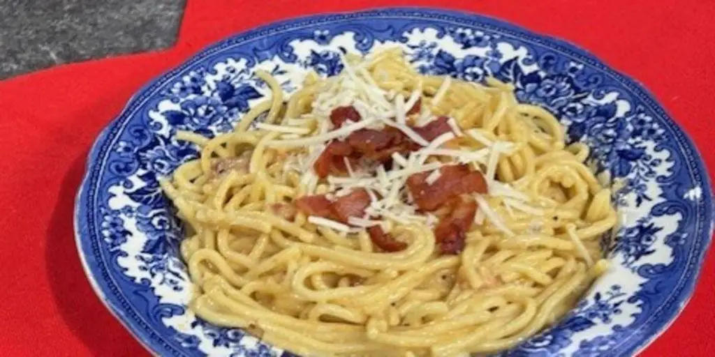 Alligator Carbonara