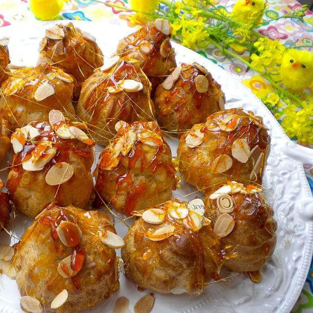 Almond Cream Puffs