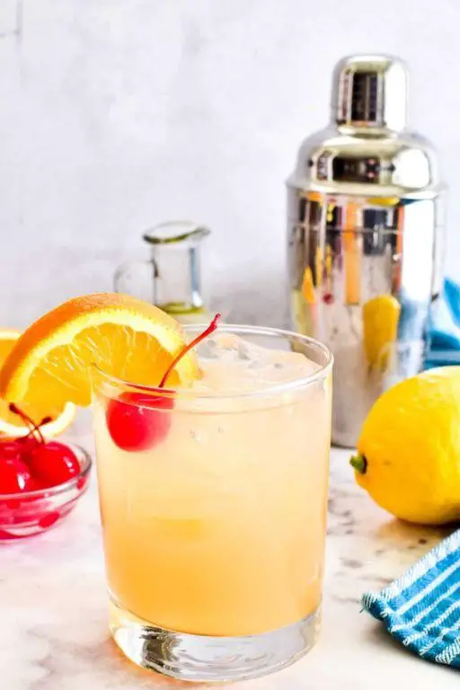 Amaretto Lemonade