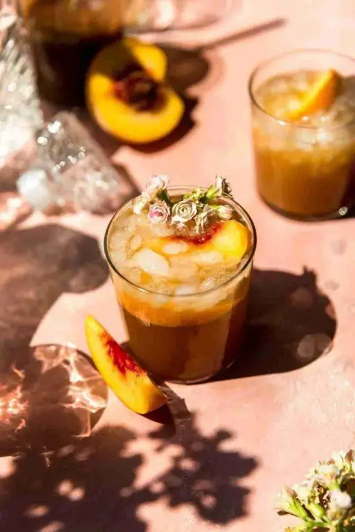 Amaretto Peach Cooler