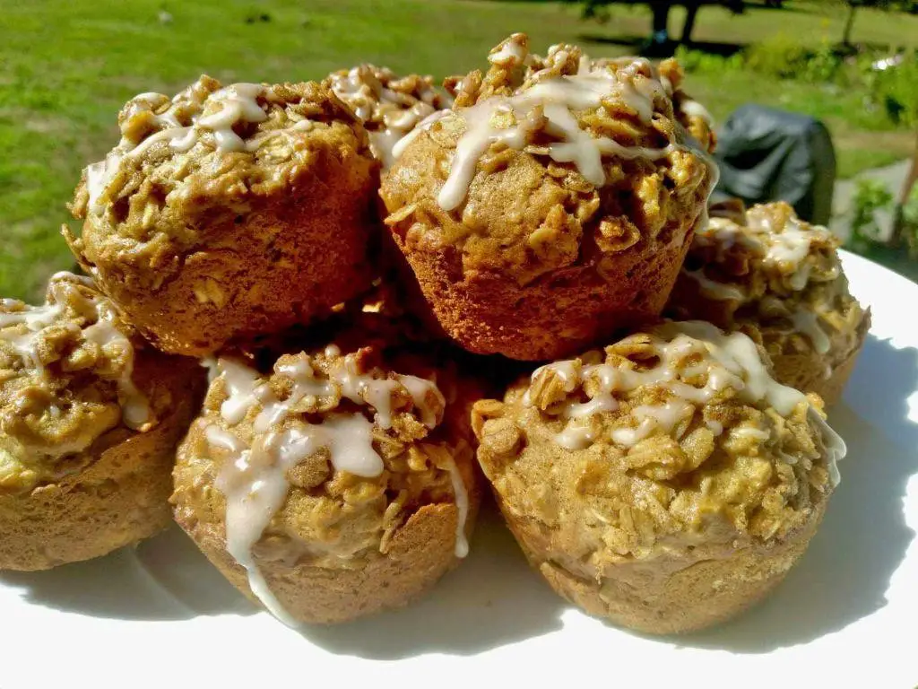 Apple Cinnamon Oatmeal Muffins