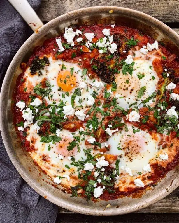 Baked Eggs in Tomato Sauce with Herbs