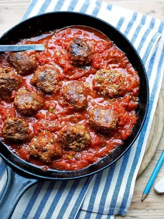 Beef Meatballs in Tomato Sauce