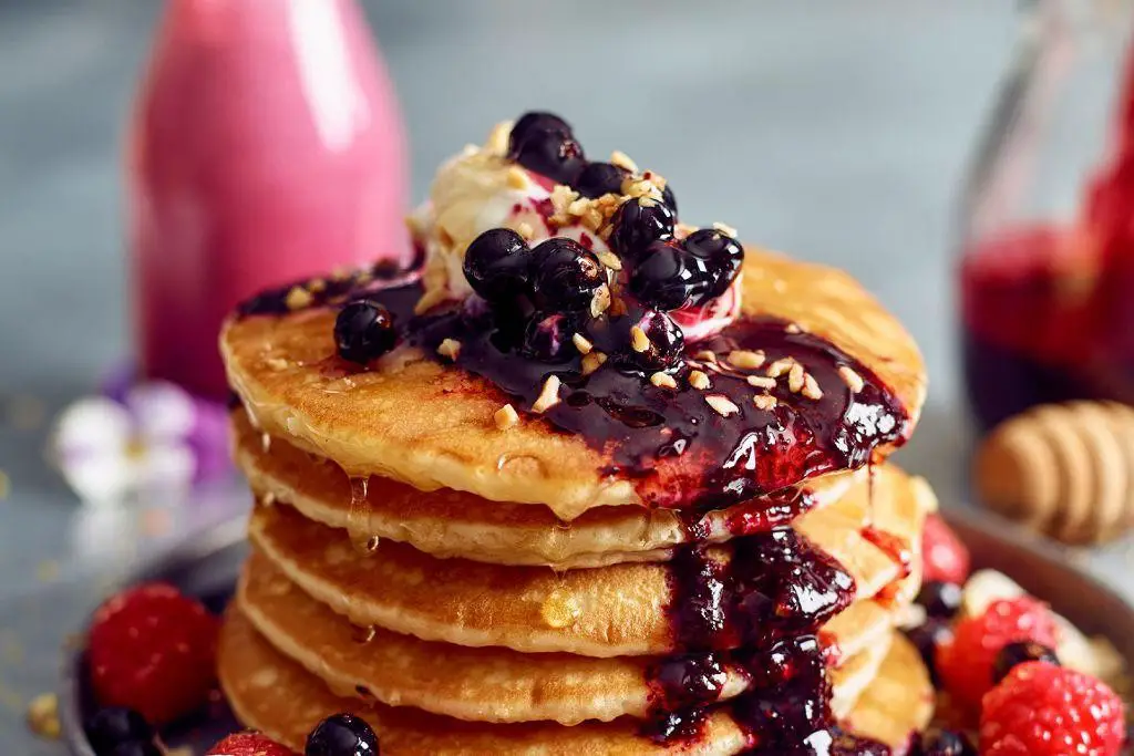 Black Currant Pancakes