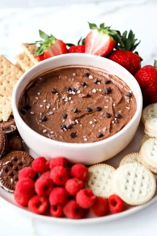 Blended Cottage Cheese and Chocolate Dip