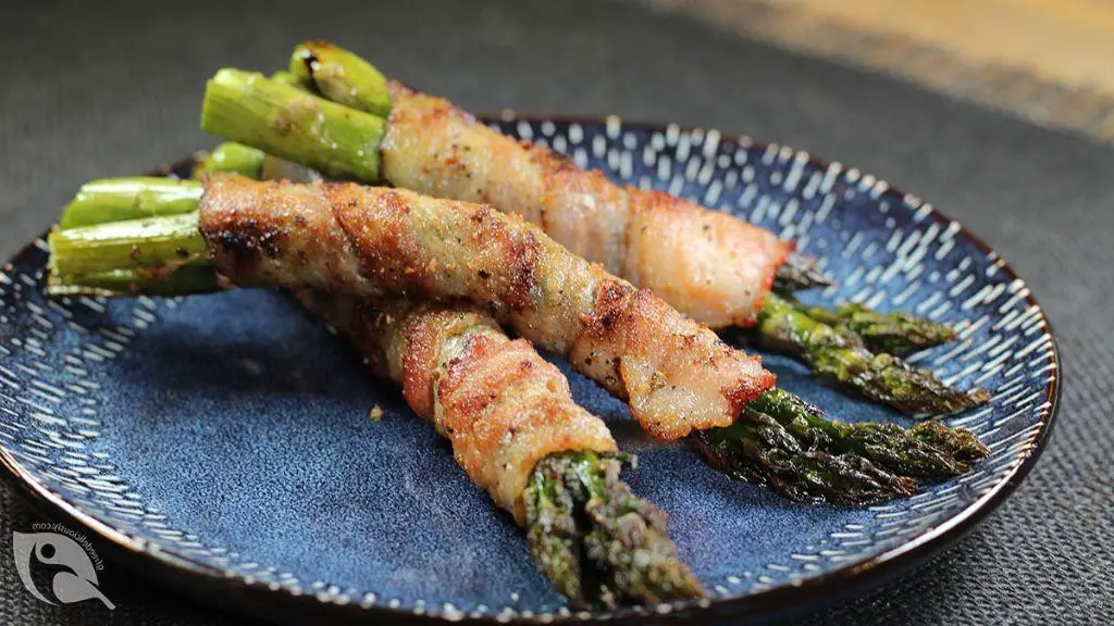 Bologna Wrapped Asparagus Spears