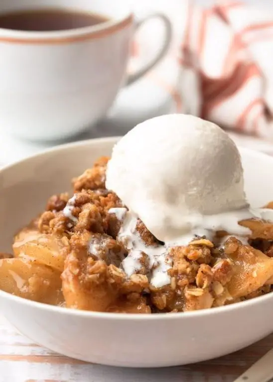 Bourbon Cream Apple Crisp