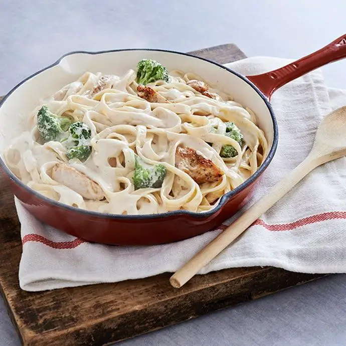 Broccoli Chicken Alfredo with Ragu