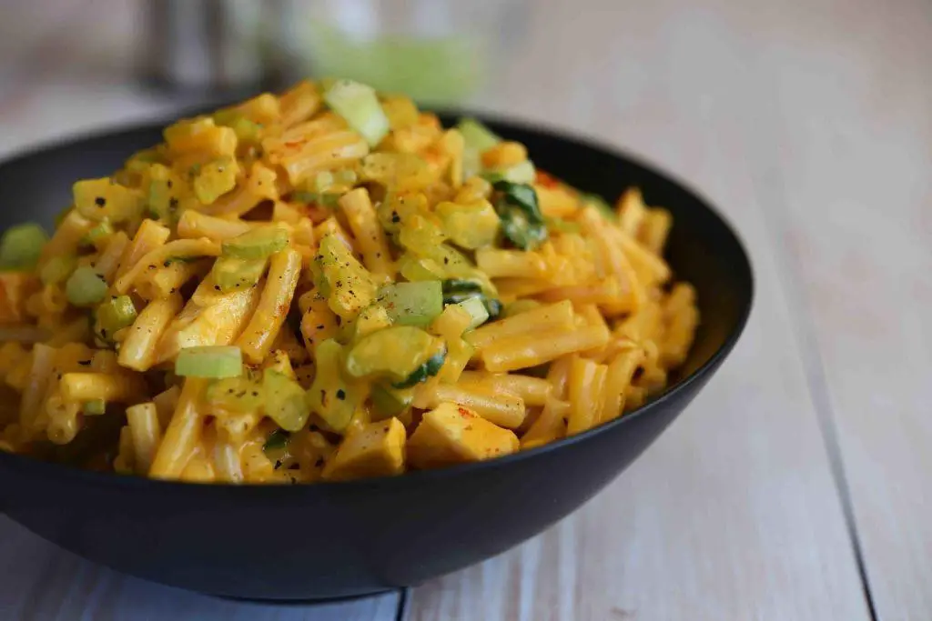 Buffalo Chicken Kraft Mac and Cheese
