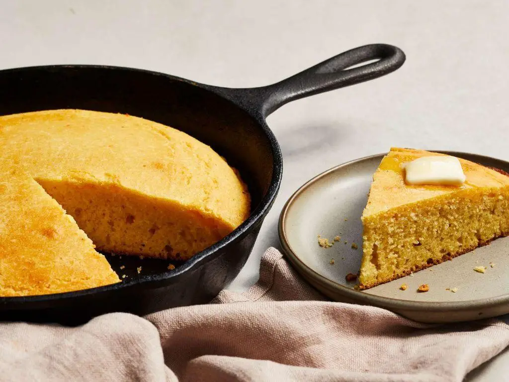 Buttermilk Southern Cornbread
