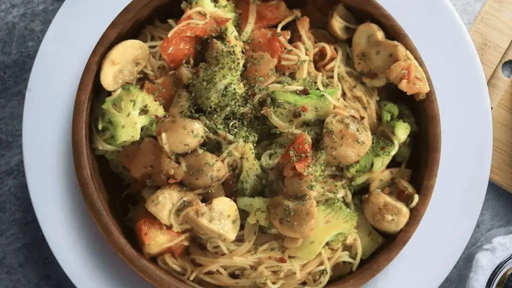 Capellini Aglio e Olio with Chili Flakes