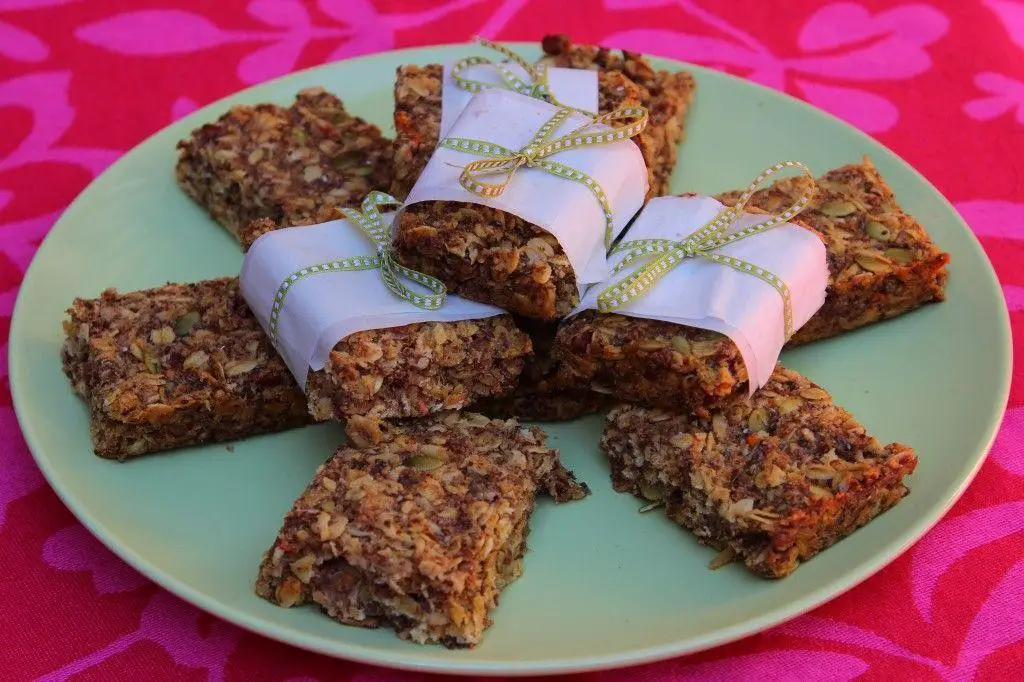 Carrot Pulp Granola Bars
