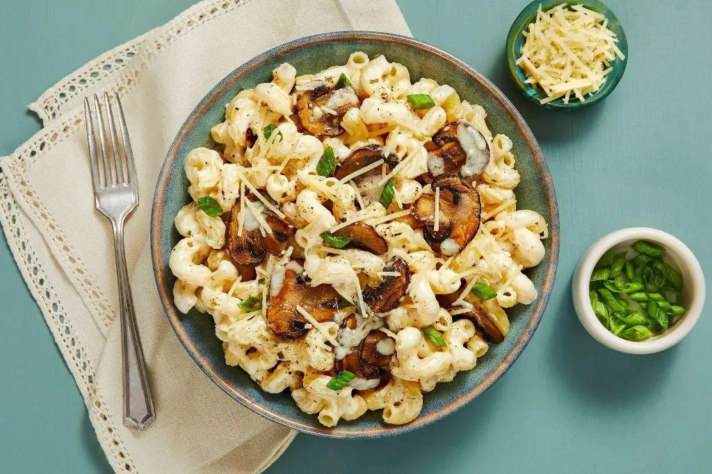 Cavatappi with Mushroom and Thyme Cream Sauce