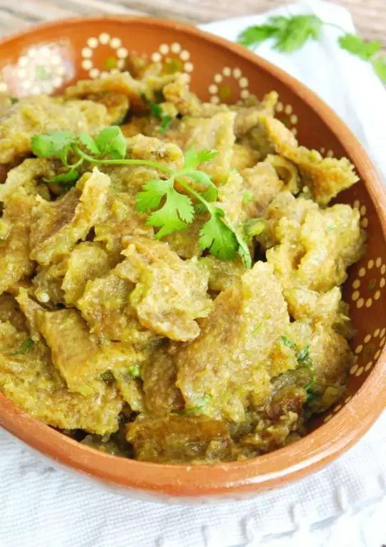 Chicharron en Salsa Verde