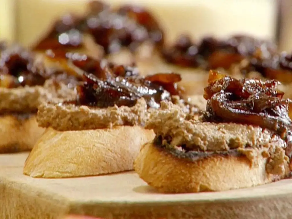 Chicken Liver Pate with Caramelized Onions