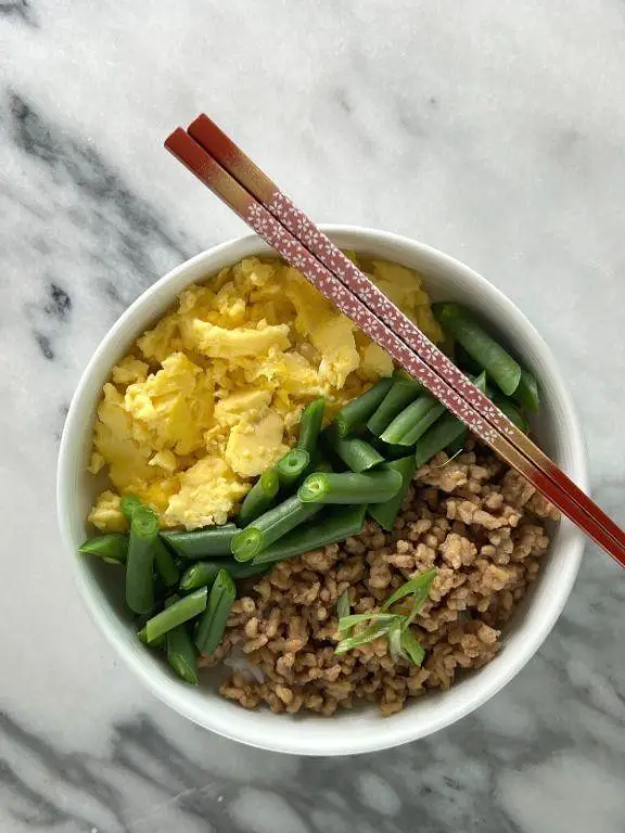Chicken Soboro Don (Ground Chicken Bowl)
