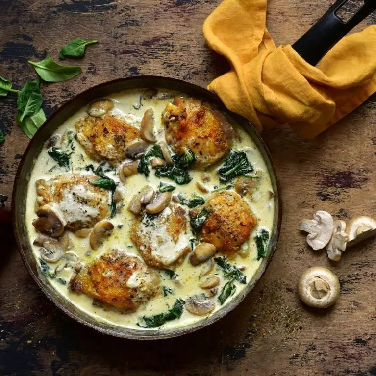 Chicken Thighs with Mushrooms and Spinach in Cream Sauce