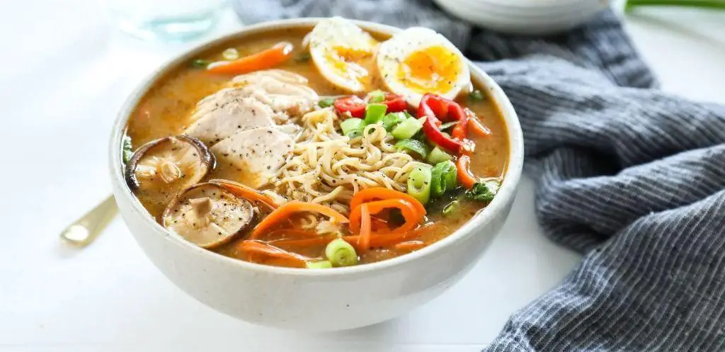 Chicken and Vegetable Ramen Soup
