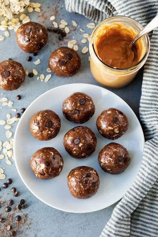 Chocolate Peanut Butter Energy Balls