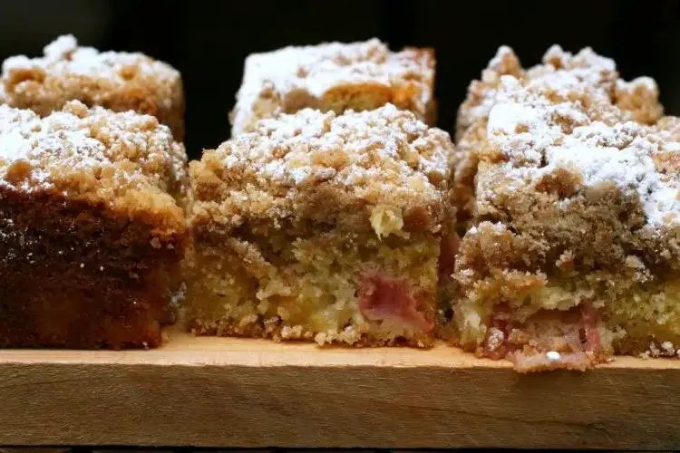 Cinnamon Rhubarb Coffee Cake