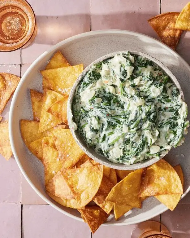 Classic Creamy Spinach Dip