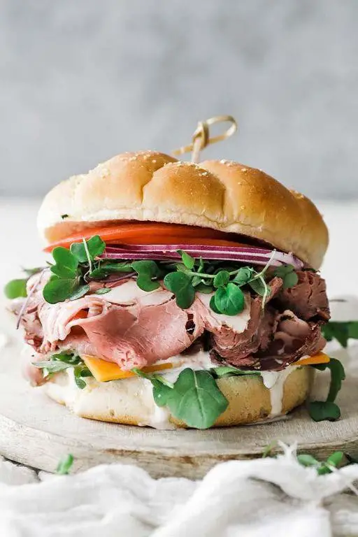 Classic Roast Beef Sandwich with Horseradish Sauce