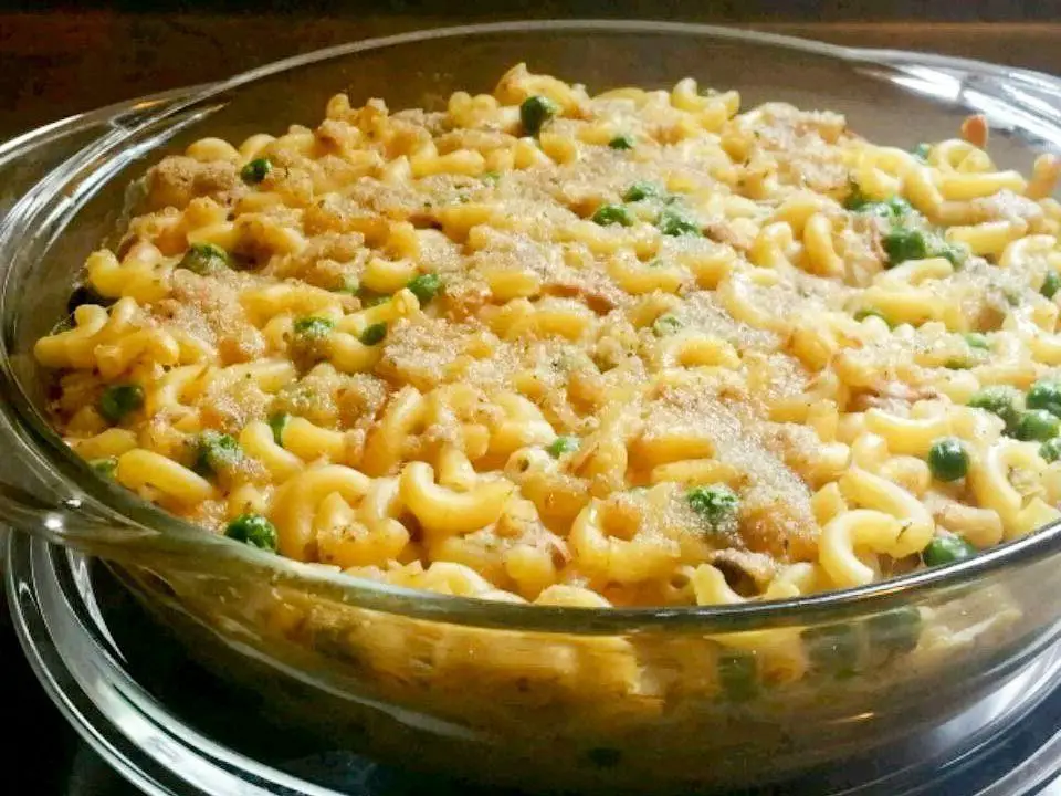 Classic Tuna Noodle Casserole