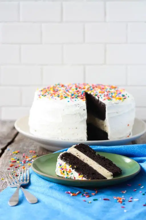 Classic Vanilla Ice Cream Cake