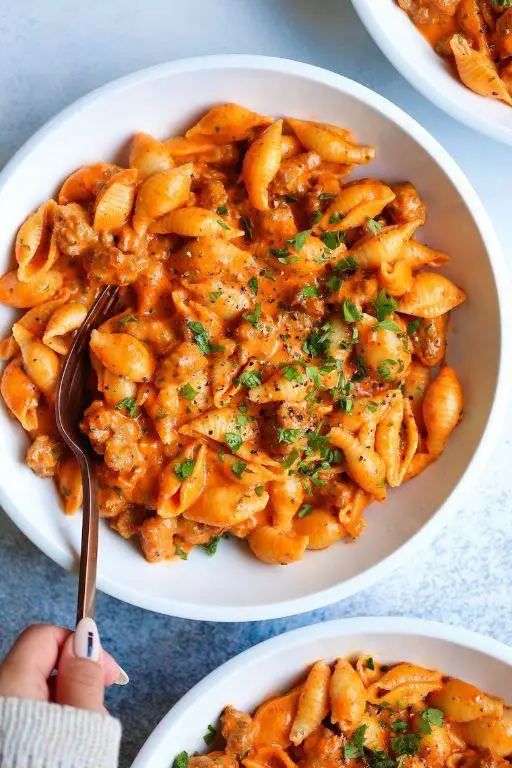 Conchiglie with Roasted Red Pepper Sauce
