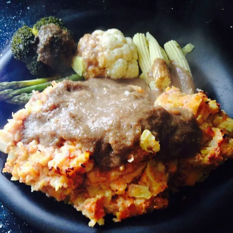 Corned Beef Hash and Mushroom Gravy
