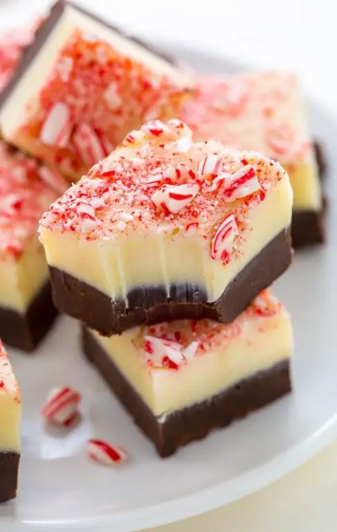 Creamy RumChata Peppermint Bark Fudge