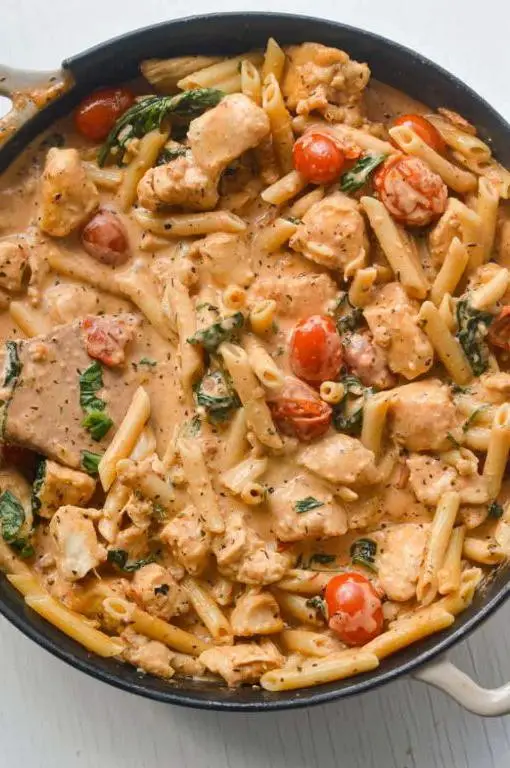 Creamy Shredded Chicken Thigh Pasta