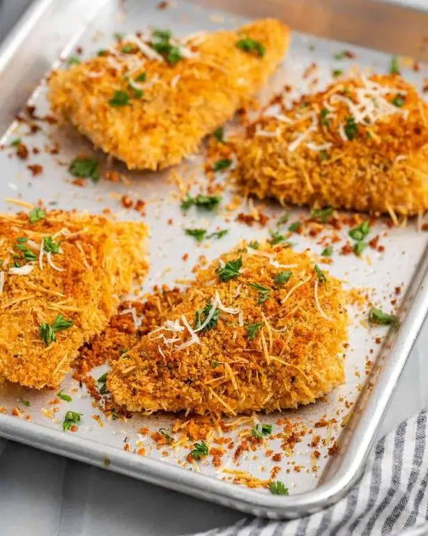 Crispy Baked Chicken with Panko Breadcrumbs