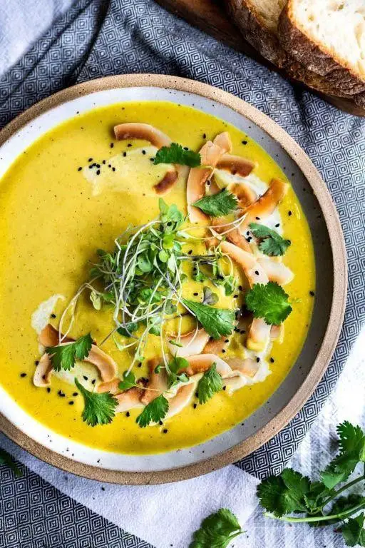 Curried Vegan Cauliflower Soup