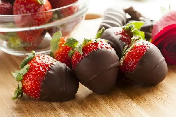 Dark Chocolate Covered Strawberries