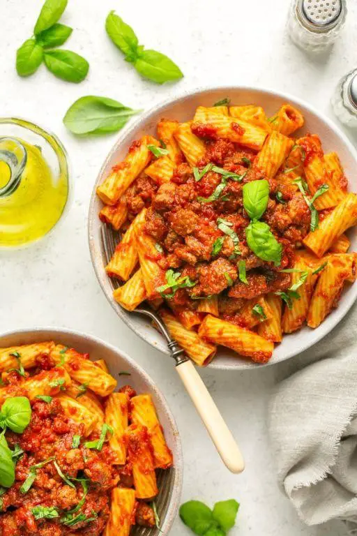 Easy Crock Pot Sausage and Pasta