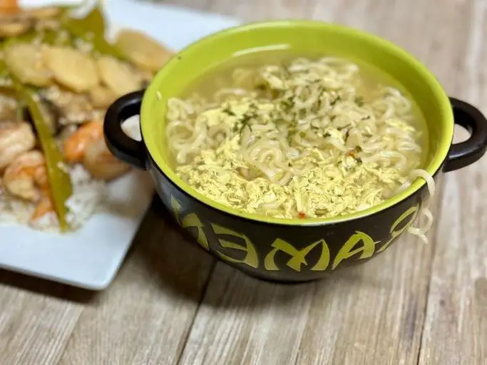 Egg Drop Ramen