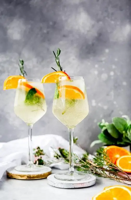 Elderflower and Prosecco Cocktail