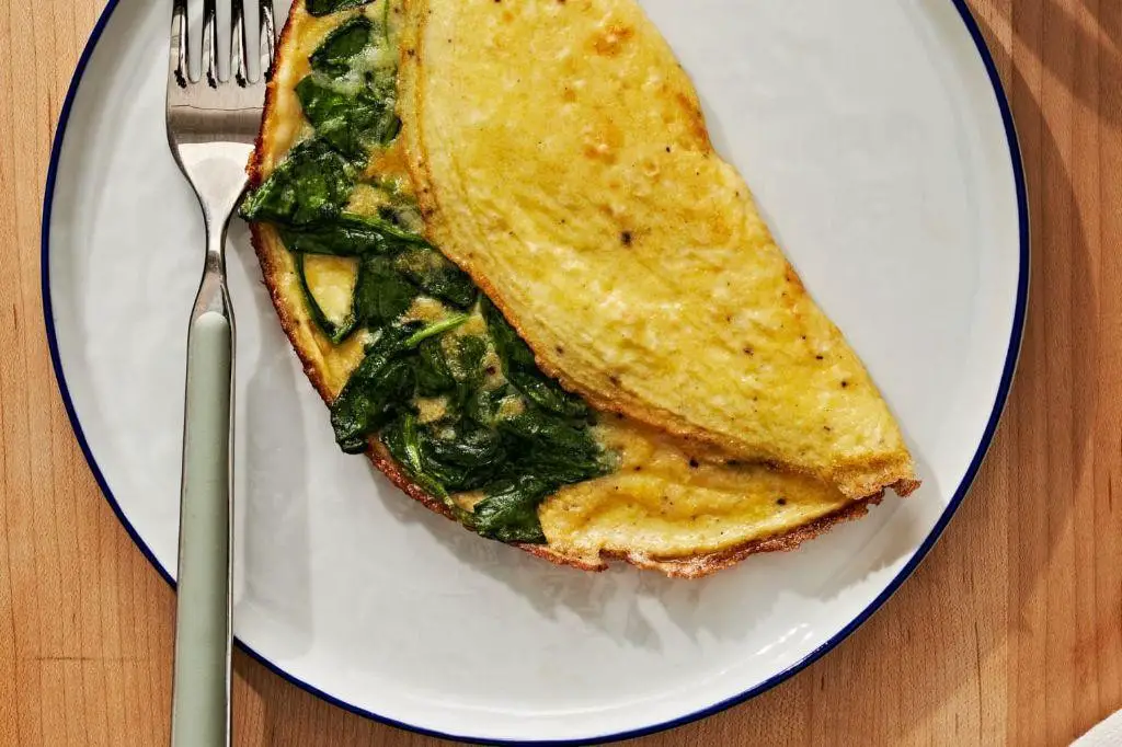 Fluffy Omelette with Spinach and Cheese