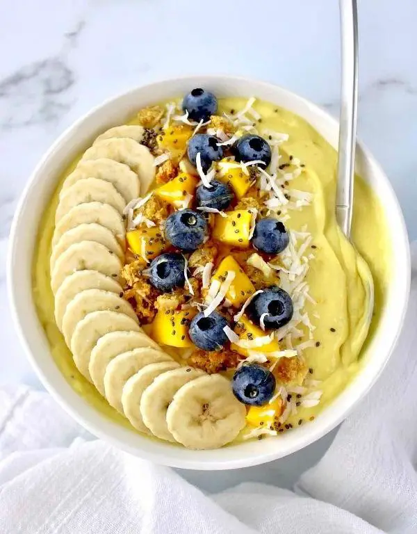 Freeze Dried Mango Smoothie Bowl