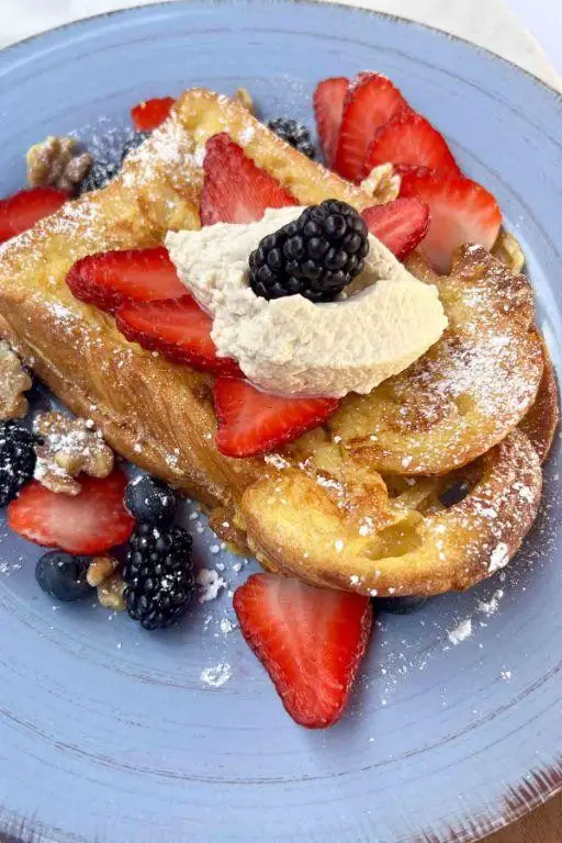 French Toast with Fresh Berries
