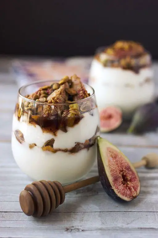 Fresh Fig and Honey Yogurt Parfait