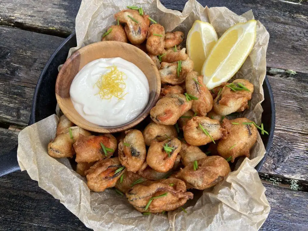Fried Clam Meat with Lemon Aioli