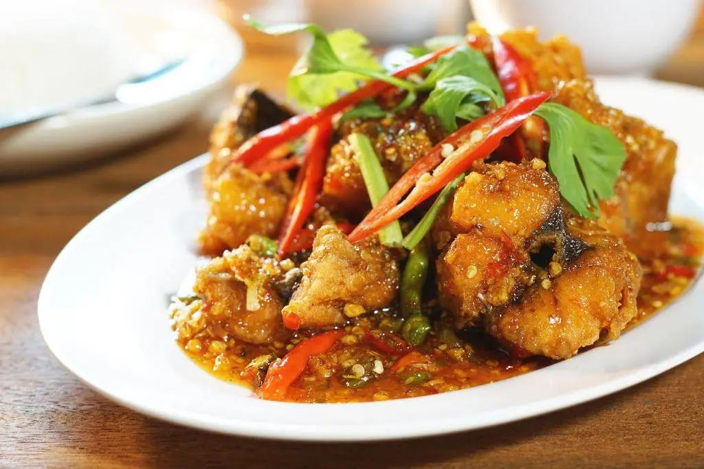 Fried Fish with Chili Sauce