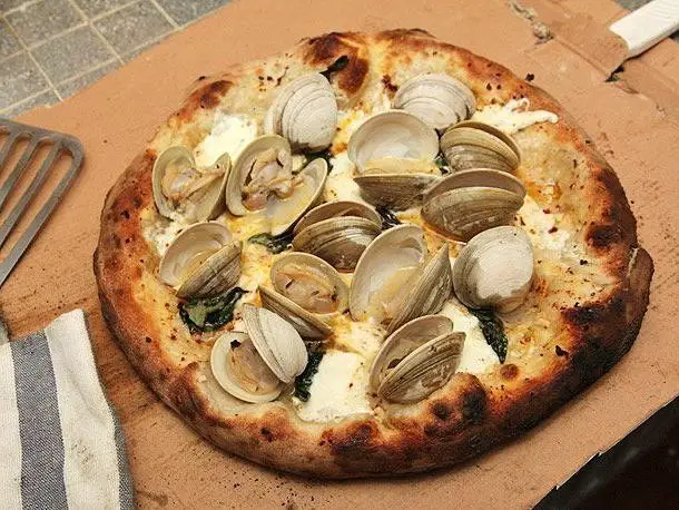 Garlic Butter Clam Pizza