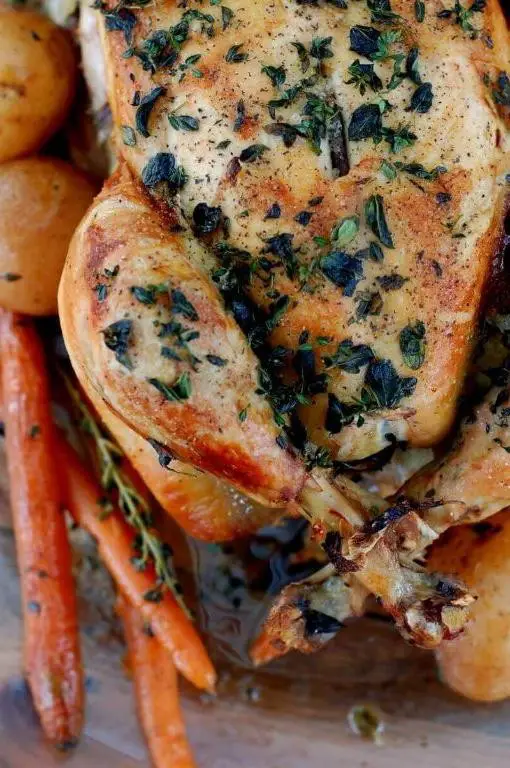 Herb-Infused Chicken Gravy