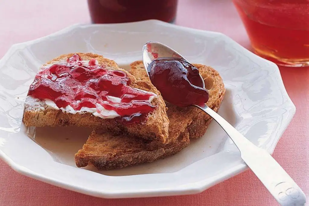 Homemade Current Jelly